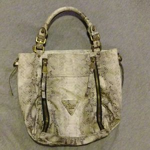 Very cute Guess bag